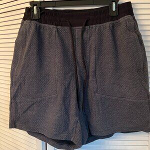 Lululemon Men’s At Ease Shorts 7” Textured Dark Gray Size L